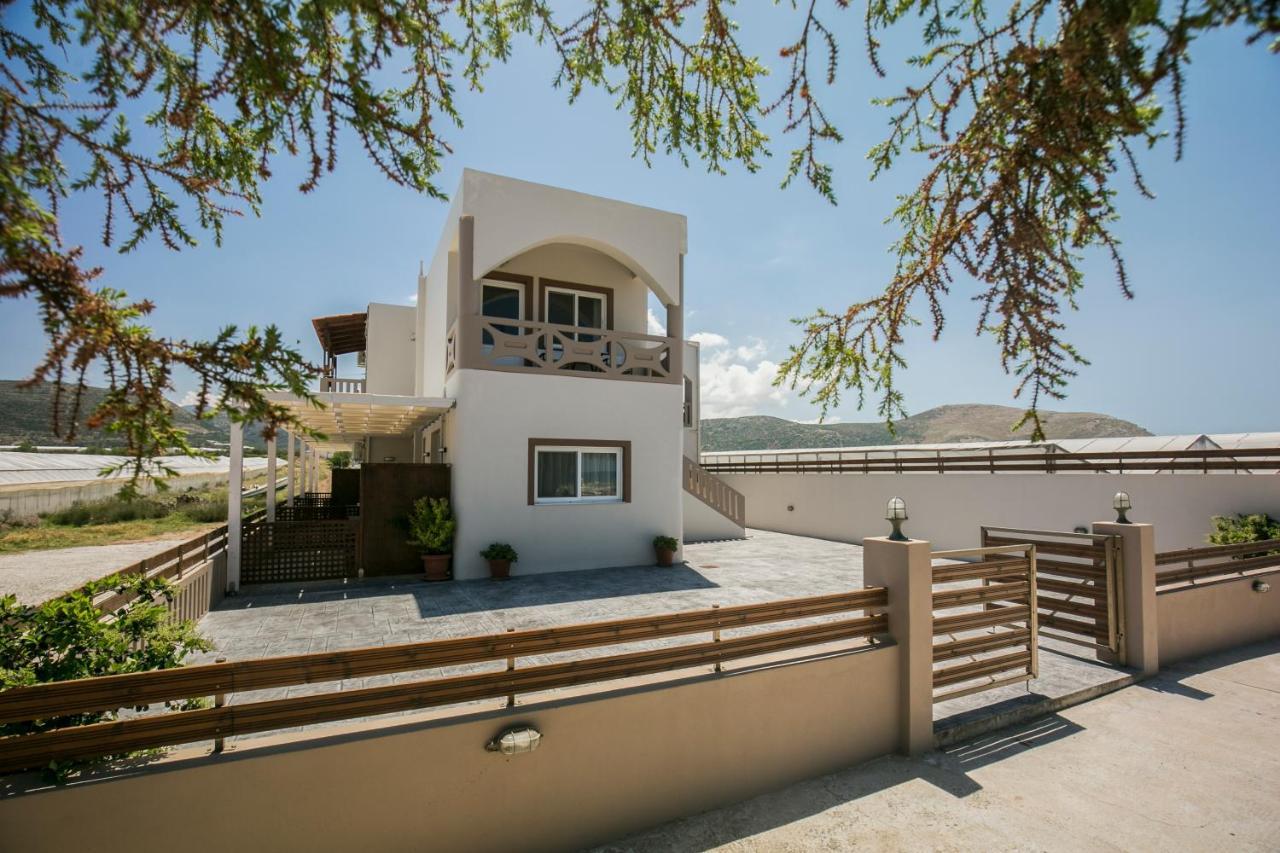 Kolimbito Sea Side Apartment Фаласарна Екстериор снимка