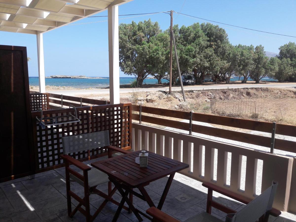 Kolimbito Sea Side Apartment Фаласарна Екстериор снимка