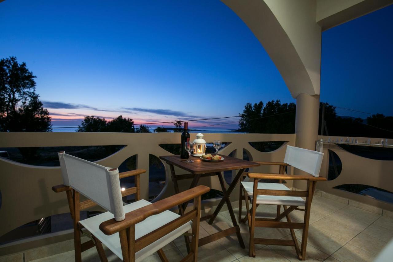 Kolimbito Sea Side Apartment Фаласарна Екстериор снимка