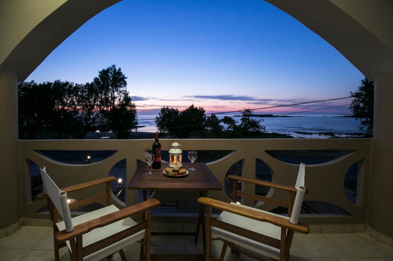 Kolimbito Sea Side Apartment Фаласарна Екстериор снимка