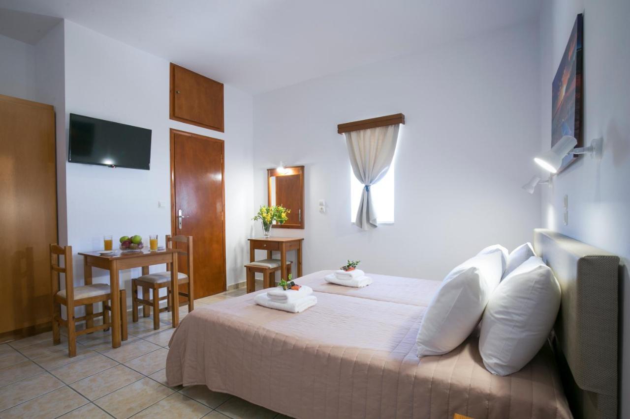 Kolimbito Sea Side Apartment Фаласарна Екстериор снимка
