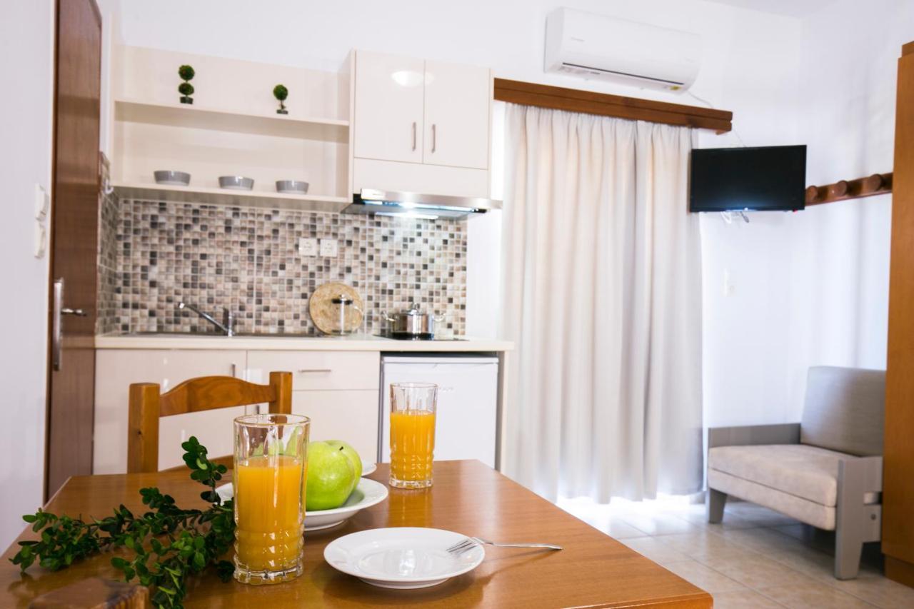 Kolimbito Sea Side Apartment Фаласарна Екстериор снимка